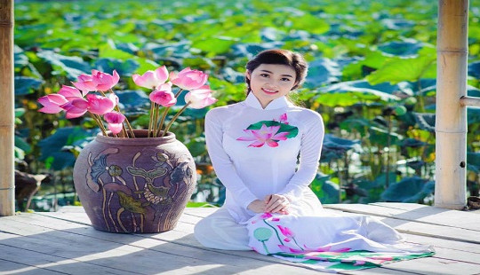 Những “bóng hồng” đi đầu trong xu hướng “cá nhân hoá” quà tặng tại Việt Nam