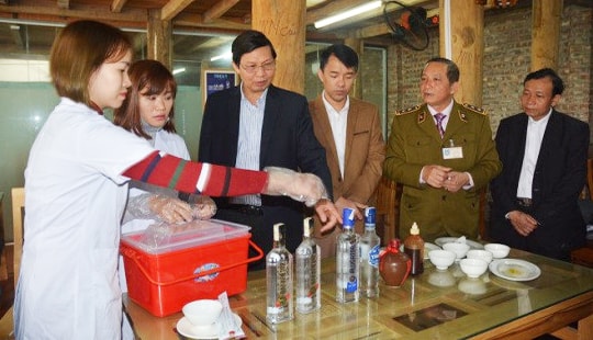 Hà Nội: Truy quét rượu giả quyết liệt như "dẹp loạn" vỉa hè