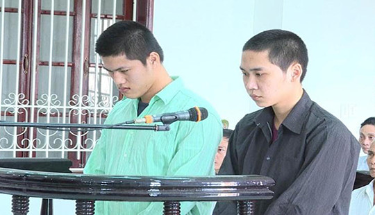 Đi tìm bạn gái rồi dùng dao đâm chết người