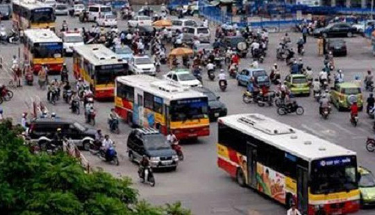 Từ 1/4, Hà Nội dừng phục vụ 5 tuyến buýt phục vụ công chức
