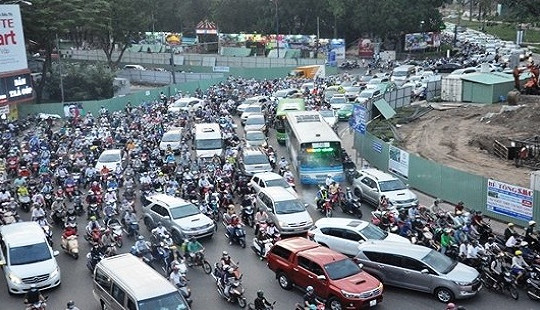 Cửa ngõ sân bay Tân Sơn Nhất: Ám ảnh kẹt xe từ sáng tới tối