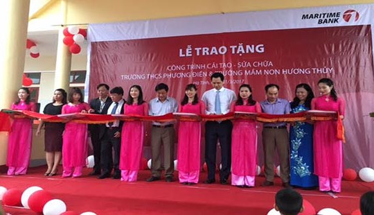 Maritime Bank bàn giao trường học và xe cứu thương cho bà con vùng lũ Hà Tĩnh