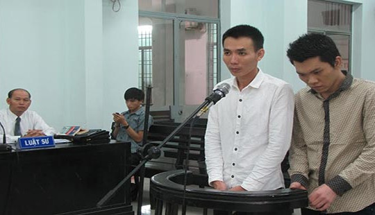 Đâm chết người khi đi trộm cắp tài sản