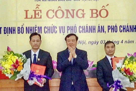 Trao quyết định bổ nhiệm Phó Chánh án và Phó  Chánh tòa Tòa Kinh tế TAND cấp cao tại Hà Nội