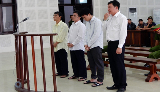 Vụ lật tàu trên sông Hàn: 4 bị cáo lãnh án