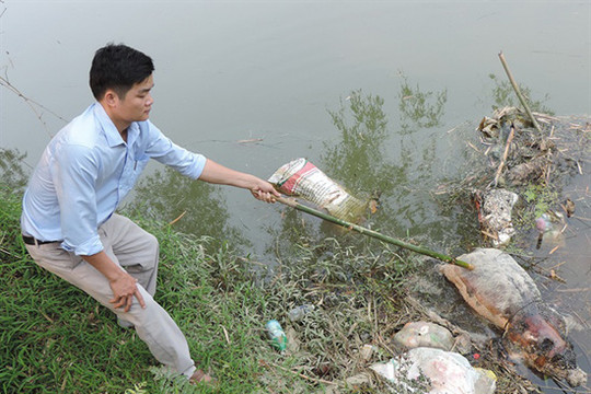 Xác lợn trên sông Phó Đáy tại Vĩnh Phúc là từ thượng nguồn trôi dạt về