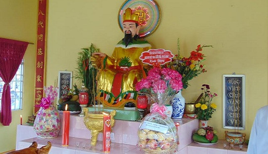 Hàng ngàn người về dự lễ giỗ Tổ Vua Hùng ở Cà Mau
