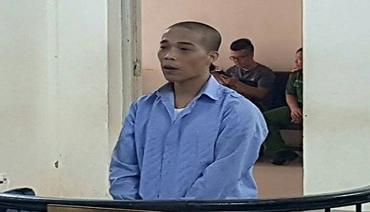 Cháu bé 2 tuổi bị bạn trai của bảo mẫu đánh tử vong vì quấy khóc