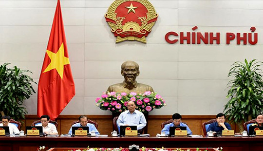 Chính phủ bàn đột phá thể chế xử lý ngân hàng yếu kém
