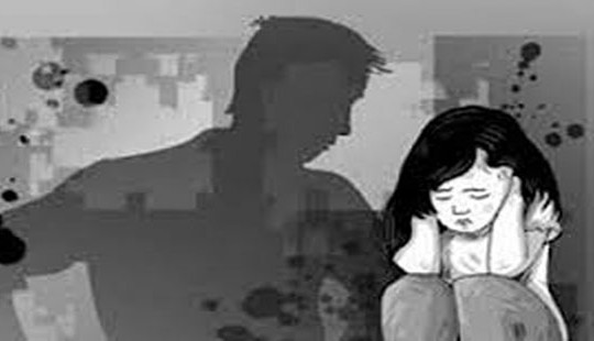Bắt khẩn cấp đối tượng nhiều lần giở trò đồi bại với 2 bé gái