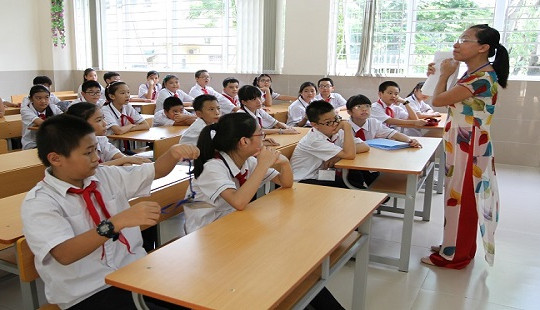 Đổi mới chương trình giáo dục: Không thể chỉ "kêu" mỗi ngành giáo dục