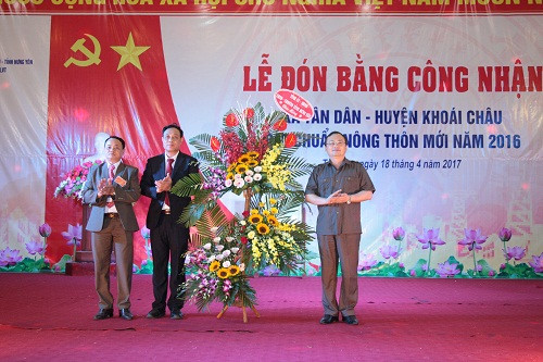Tân Dân đón nhận danh hiệu xã đạt chuẩn Nông thôn mới