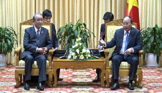 Thủ tướng Chính phủ Nguyễn Xuân Phúc tiếp Thống đốc tỉnh Nagasaki