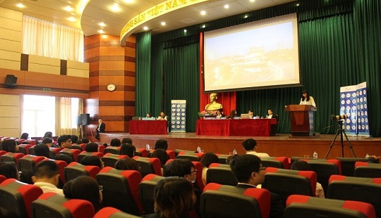 Diễn đàn mô phỏng nghị viện trẻ - cơ hội cho sinh viên chia sẻ khả năng hoạch định chính sách