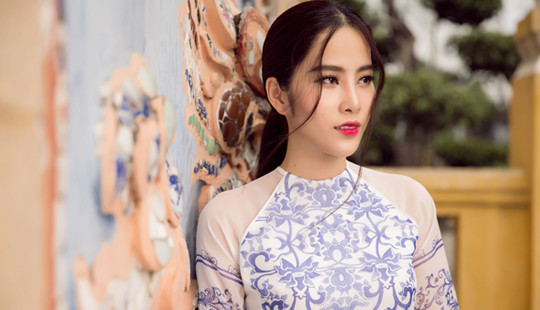 “Ảnh hậu” Nam Em đẹp thuần khiết trong áo dài truyền thống