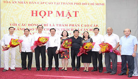 TAND cấp cao tại TP HCM tổ chức họp mặt Thẩm phán, cán bộ vừa nghỉ hưu