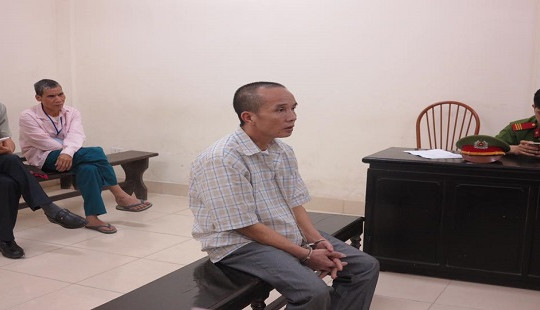 Sau cuộc nhậu, cầm dao đâm chết bạn cùng phòng