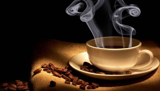“Cà phê doanh nhân” và “chiếc tù và hàng tổng”