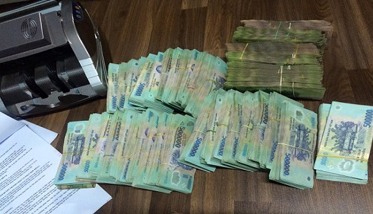 "Thụt két" ngân hàng cả trăm tỷ, một cán bộ tín dụng bị bắt