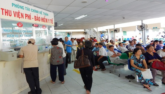 Viện phí tăng 50%: Người dân nên tham gia bảo hiểm y tế