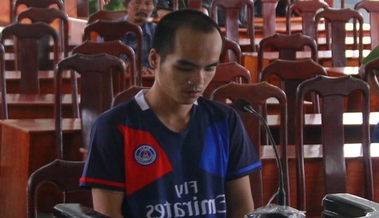 Không trả tiền nhậu còn đâm chủ quán suýt chết