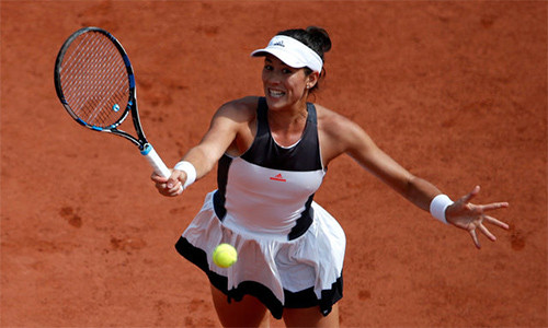 Muguruza giữ phong độ, vào vòng bốn Roland Garros
