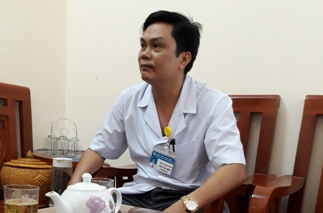 Cách chức Phó giám đốc BV quan hệ với nữ điều dưỡng