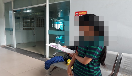 11 người vây đánh hội đồng nữ sinh lớp 9 đến ngất xỉu
