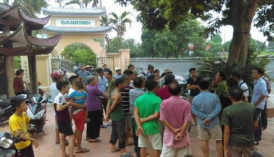 Sư trụ trì trộm chuông đem bán