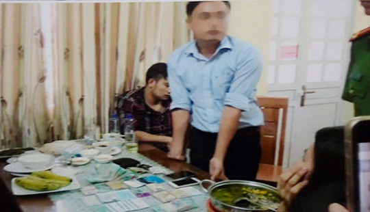 Giám đốc Sở KH&ĐT tỉnh Yên Bái đưa 200 triệu đồng cho nhà báo Duy Phong có cấu thành tội đưa hối lộ?