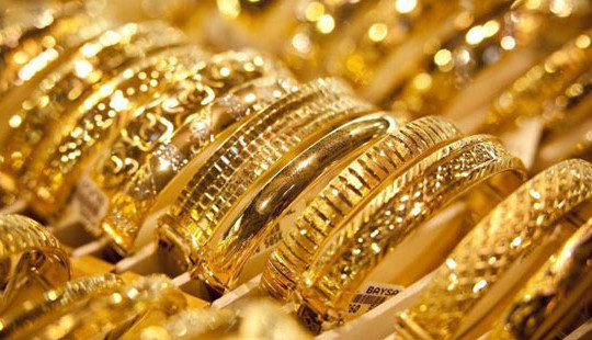 Giá vàng hôm nay (3/7): Tiếp tục chịu áp lực giảm