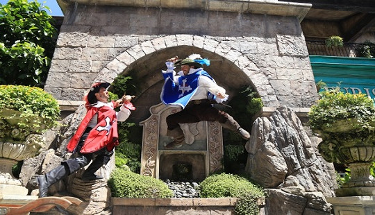 Đến Sun World Bà Nà Hills chiêm ngưỡng ngự lâm quân Anh đấu kiếm