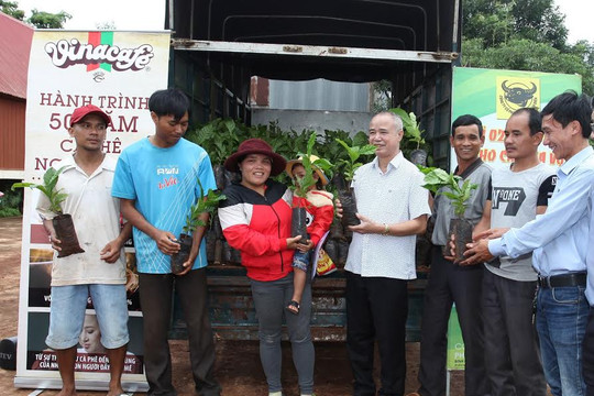 Viên gạch đầu tiên trên hành trình hỗ trợ người nông dân trồng cà phê Buôn Ma Thuột