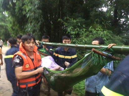 Thanh Hóa: Hai người tử vong sau mưa bão