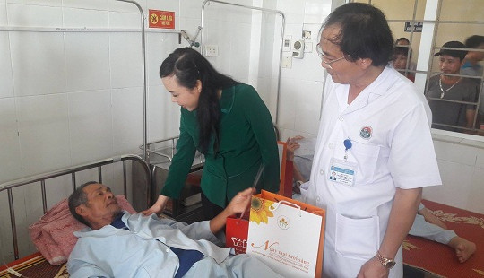 1000 người dân Hà Tĩnh được khám, cấp phát thuốc miễn phí