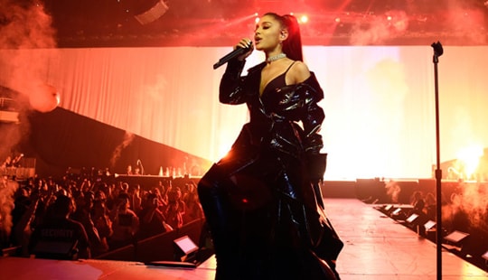 Mất 2 năm để mời nữ ca sĩ Ariana Grande về Việt Nam