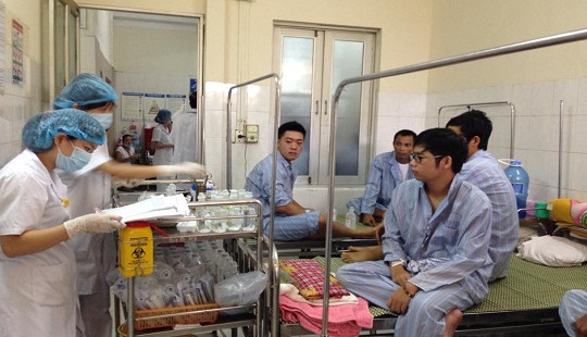 Dịch sốt xuất huyết hoành hành, bệnh viện gồng mình "gánh" bệnh nhân