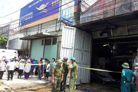 Thông tin mới nhất vụ cháy xưởng bánh kẹo ở Hà Nội ; 8 người chết 2 người bị thương