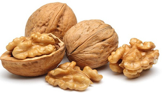 Bảo vệ ruột, giảm ung thư bằng hạt óc chó
