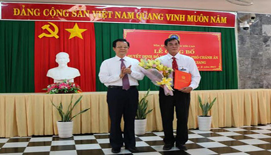 Trao Quyết định bổ nhiệm chức vụ Phó Chánh án TAND tỉnh An Giang
