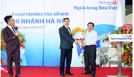 Tưng bừng khai trương hai trụ sở mới Ngân hàng Bản Việt  tại Hà Nội