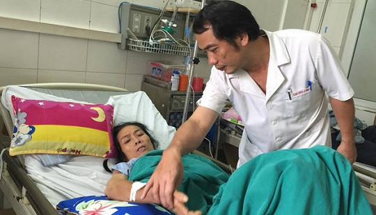 Chuyên gia chỉ cách phân biệt sốt virus và sốt xuất huyết