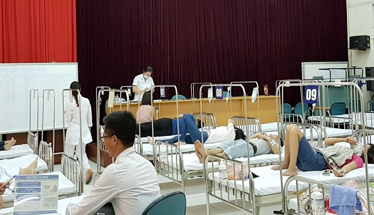 Sốt xuất huyết tăng "phi mã", Hà Nội bố trí thêm cả ngàn giường bệnh