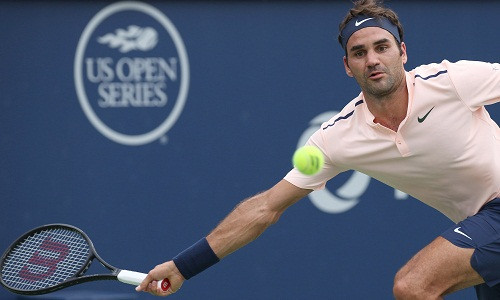 Federer chật vật vào tứ kết Rogers Cup