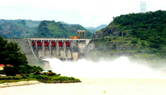 Thuỷ điện Hoà Bình mở cửa xả đáy lúc 12h trưa 11/8