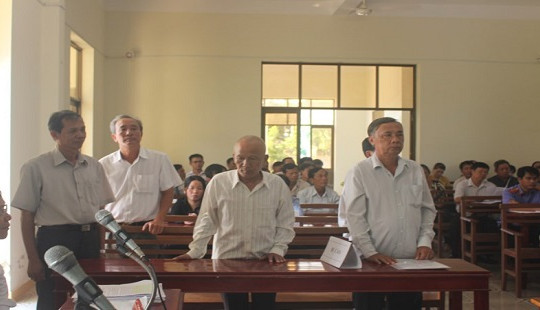 Vi phạm trong công tác quản lý rừng, hàng loạt cựu cán bộ vào tù