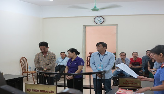 Lập đường dây mua bán hoá đơn trái phép để hưởng lợi