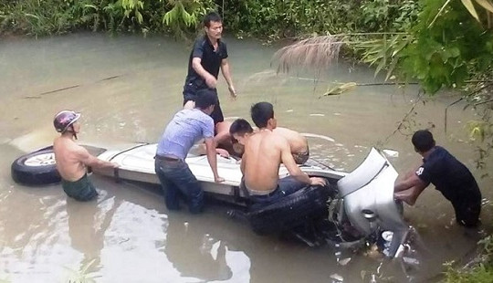 Truy tặng bằng khen cho cán bộ giao thông tử nạn trong bão số 2