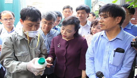 Hà Nội: Vừa phun thuốc diệt muỗi vẫn phát hiện bọ gậy