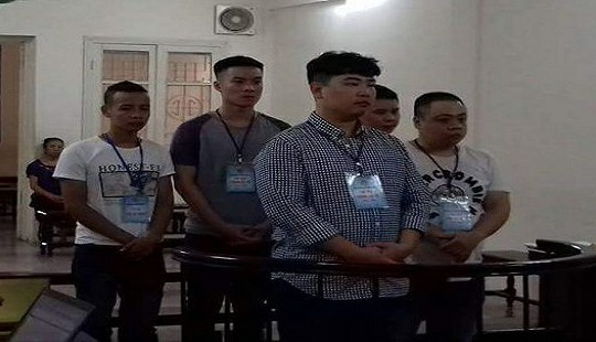 Lấy cắp thông tin thẻ tín dụng để lừa đảo mua hàng qua mạng